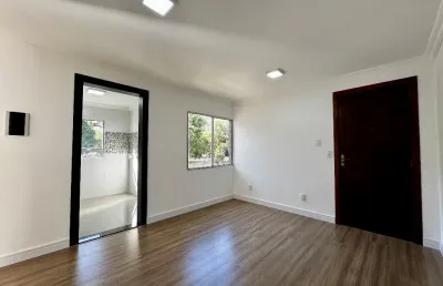 Apartamento térreo reformado – 2 quartos, aceita carro e fgts