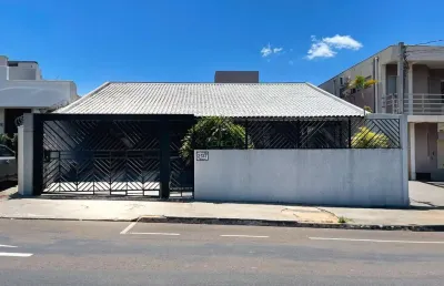 Casa com 3 quartos para alugar na rua senador souza naves, lago parque, londrina por r$ 10.000