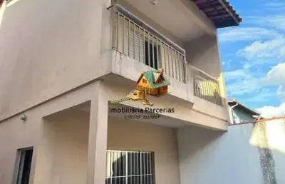 Casa de 3 dormitórios 2 wc -  6 vagas de carro 120m2 construído no portal 1