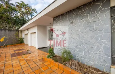 Casa com quintal e 3 dormitórios à venda  no jardim botânico