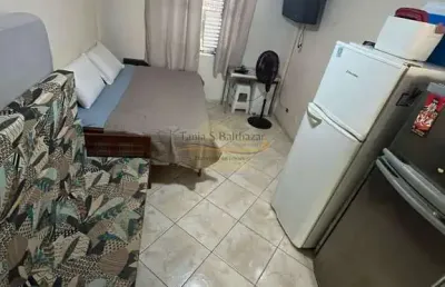 Kitnet bem conservado, no bairro ponta da praia, em santos.