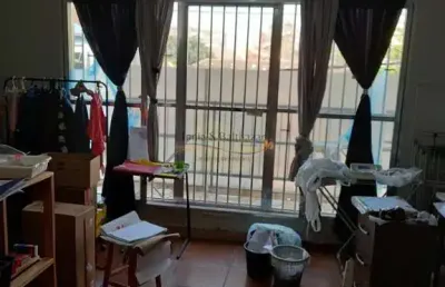 Casa sobreposta alta  - bairro estuário, em santos.