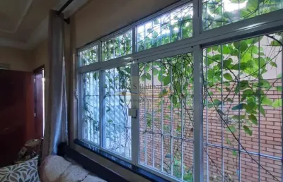 Ótima casa sobreposta térrea à venda, no bairro vila valença, em são vicente.