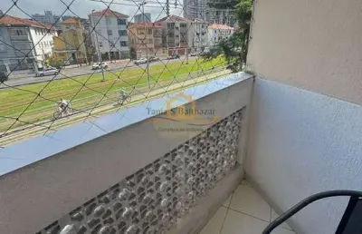 Apartamento frente com sacada - gonzaga - santos/sp.