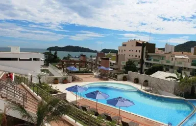 Cobertura home club com vista mar com 04 dormitórios e 03 garagens