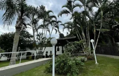 Apartamento com vista mar com 03 dormitórios na praia de quatro ilhas / bombinhas