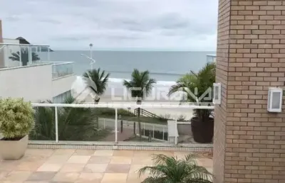Apartamento mobiliado beira mar com 04 quartos e 03 garagens na praia de bombas