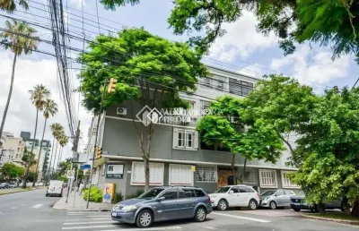 Apartamento com 2 quartos à venda na avenida bastian, 571, menino deus, porto alegre, 51 m2 por r$ 268.000