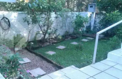 Casa em condomínio fechado com 2 quartos à venda na rua jacob vontobel, 35, jardim botânico, porto alegre, 73 m2 por r$ 800.000