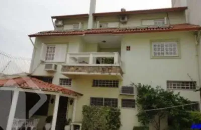 Casa em condomínio fechado com 4 quartos à venda na avenida pastor ernesto schlieper, 46, são sebastião, porto alegre, 450 m2 por r$ 950.000