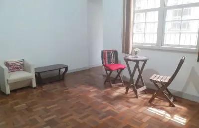 Apartamento com 2 quartos à venda na praça conde de porto alegre, 47, centro histórico, porto alegre, 73 m2 por r$ 260.000