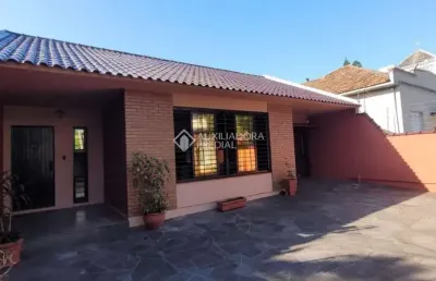 Casa com 3 quartos à venda na rua doutor mário totta, 1770, tristeza, porto alegre, 389 m2 por r$ 1.290.000