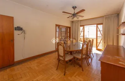 Apartamento com 3 quartos à venda na rua garibaldi, 989, independência, porto alegre, 153 m2 por r$ 600.000