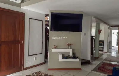 Casa com 3 quartos à venda na rua coronel villagran cabrita, 265, partenon, porto alegre, 216 m2 por r$ 638.000