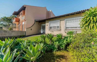 Casa com 3 quartos à venda na rua curupaiti, 806, cristal, porto alegre, 212 m2 por r$ 990.000