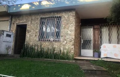 Casa com 3 quartos à venda na rua gustavo schmidt, 553, três figueiras, porto alegre, 300 m2 por r$ 1.200.000