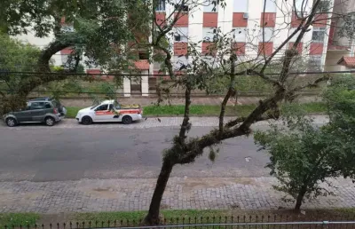 Apartamento com 2 quartos à venda na rua joaquim de carvalho, 110, vila nova, porto alegre, 52 m2 por r$ 220.000