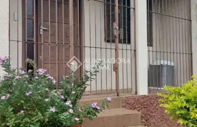 Casa com 3 quartos à venda na zeferino dutra, 65, passo das pedras, porto alegre, 130 m2 por r$ 280.000