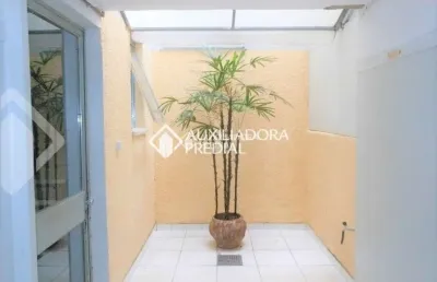Apartamento com 1 quarto à venda na rua santo antônio, 590, bom fim, porto alegre, 33 m2 por r$ 230.000