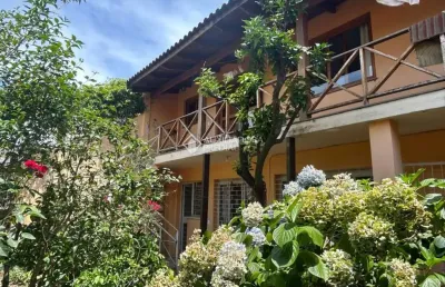 Casa com 4 quartos à venda na rua doutor fernando ortiz schneider, 11, partenon, porto alegre, 257 m2 por r$ 819.000