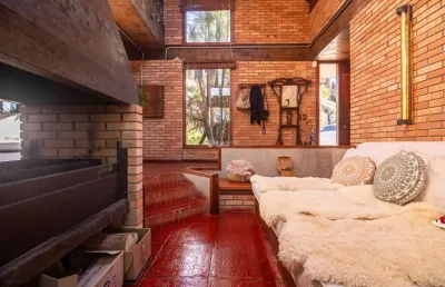 Casa em condomínio fechado com 4 quartos à venda na avenida jacuí, 767, cristal, porto alegre, 337 m2 por r$ 2.499.000