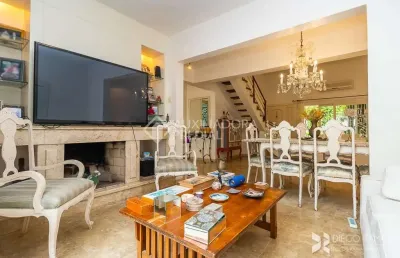 Casa com 5 quartos à venda na rua araruama, 785, vila jardim, porto alegre, 380 m2 por r$ 2.950.000
