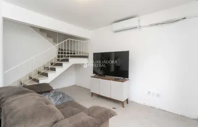 Casa com 4 quartos à venda na rua buarque de macedo, 846, são geraldo, porto alegre, 170 m2 por r$ 800.000