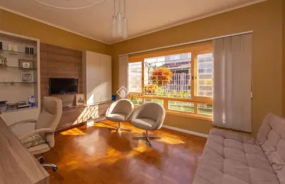 Casa com 3 quartos à venda na rua de souza júnior, 84, medianeira, porto alegre, 291 m2 por r$ 850.000
