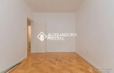 Apartamento com 2 quartos à venda na rua garibaldi, 902, independência, porto alegre, 60 m2 por r$ 489.000