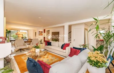Casa em condomínio fechado com 3 quartos à venda na rua joão caetano, 707, três figueiras, porto alegre, 324 m2 por r$ 3.600.000