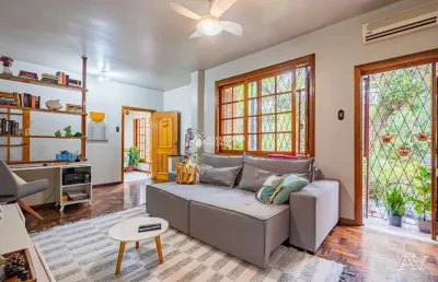 Casa em condomínio fechado com 6 quartos à venda na rua doutor lauro de oliveira, 239, rio branco, porto alegre, 400 m2 por r$ 1.300.000