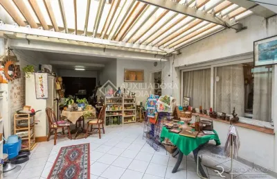 Casa em condomínio fechado com 4 quartos à venda na rua serro azul, 1039, santa maria goretti, porto alegre, 250 m2 por r$ 689.000