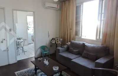 Apartamento com 2 quartos à venda na avenida chicago, 194, floresta, porto alegre, 58 m2 por r$ 250.000