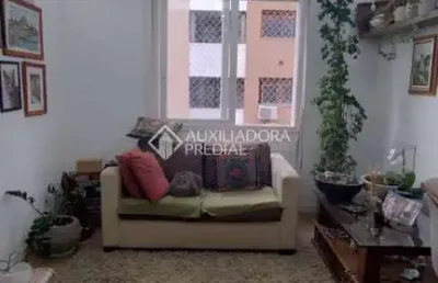 Apartamento com 2 quartos à venda na rua doutor dário de bittencourt, 85, vila ipiranga, porto alegre, 55 m2 por r$ 390.000