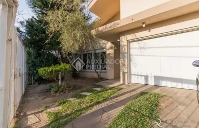 Casa em condomínio fechado com 4 quartos à venda na rua walt disney, 25, são sebastião, porto alegre, 260 m2 por r$ 780.000