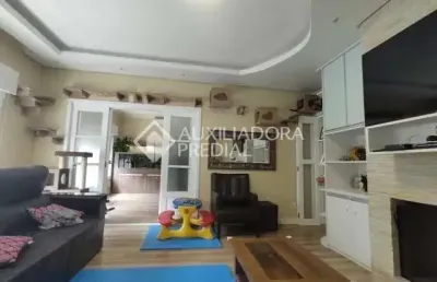 Casa com 3 quartos à venda na rua eustáquio inácio da silveira, 365, belém novo, porto alegre, 196 m2 por r$ 658.000