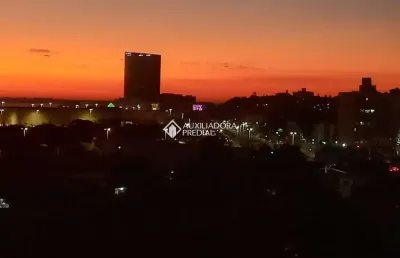 Cobertura com 3 quartos à venda na rua butuí, 390, cristal, porto alegre, 207 m2 por r$ 880.000