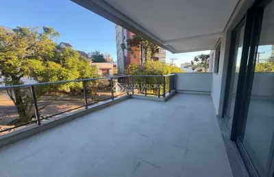 Apartamento com 2 quartos à venda na rua luiz voelcker, 845, três figueiras, porto alegre, 102 m2 por r$ 1.280.000