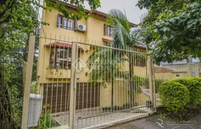Casa em condomínio fechado com 3 quartos à venda na rua caieira, 433, medianeira, porto alegre, 221 m2 por r$ 659.000