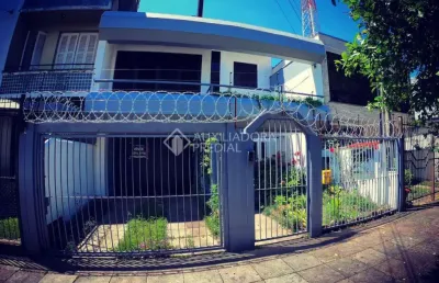 Casa em condomínio fechado com 3 quartos à venda na rua francisco ferrer, 202, rio branco, porto alegre, 252 m2 por r$ 1.590.000