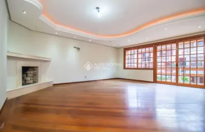Casa em condomínio fechado com 3 quartos à venda na rua dona ondina, 270, menino deus, porto alegre, 286 m2 por r$ 950.000
