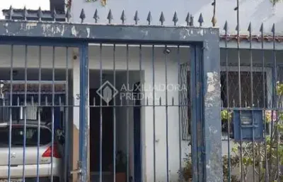 Casa com 4 quartos à venda na rua coronel jaime da costa pereira, 318, partenon, porto alegre, 270 m2 por r$ 800.000