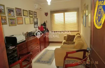 Casa em condomínio fechado com 3 quartos à venda na rua padre joão batista reus, 1040, camaquã, porto alegre, 252 m2 por r$ 920.000