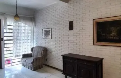 Casa com 5 quartos à venda na rua santa cecília, 1738, santa cecília, porto alegre, 206 m2 por r$ 850.000