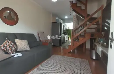 Casa em condomínio fechado com 2 quartos à venda na rua ney da gama ahrends, 219, protásio alves, porto alegre, 84 m2 por r$ 319.900