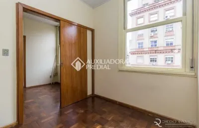 Apartamento com 1 quarto à venda na avenida borges de medeiros, 417, centro histórico, porto alegre, 28 m2 por r$ 175.000