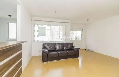 Apartamento com 2 quartos à venda na avenida dom cláudio josé gonçalves ponce de leon, 140, vila ipiranga, porto alegre, 68 m2 por r$ 426.000
