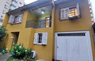 Casa com 4 quartos à venda na rua das caravelas, 46, vila ipiranga, porto alegre, 340 m2 por r$ 1.567.500