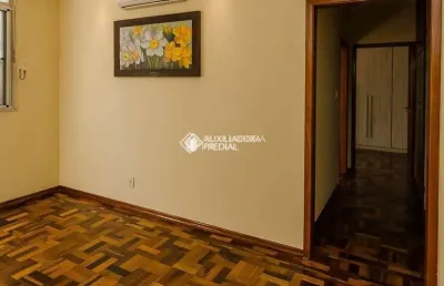 Apartamento com 2 quartos à venda na rua portuguesa, 465, partenon, porto alegre, 62 m2 por r$ 300.000