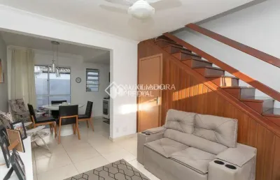 Casa em condomínio fechado com 2 quartos à venda na avenida josé aloísio filho, 889, humaitá, porto alegre, 70 m2 por r$ 329.900